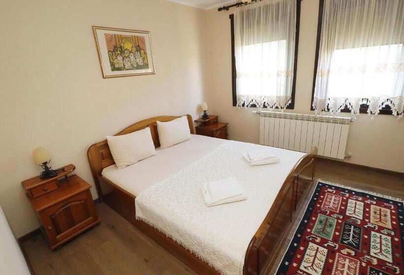 Люкс, Family Hotel Arbanashka Sreshta