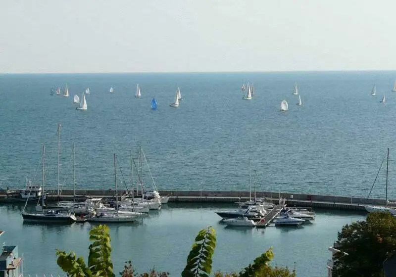 اتاق استاندارد با بالکن و چشم‌انداز دریا, Family Hotel Balchik