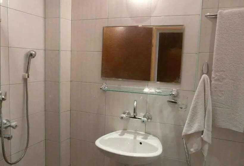 اتاق استاندارد با بالکن و چشم‌انداز دریا, Family Hotel Balchik