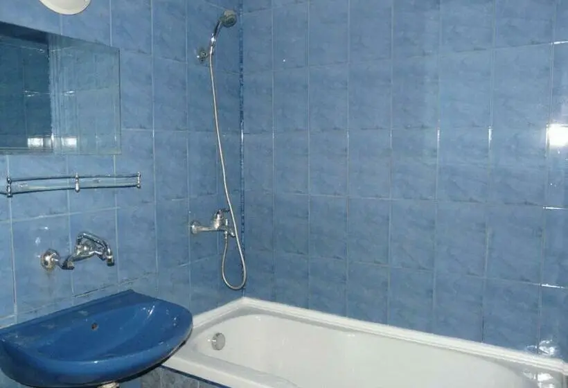 اتاق استاندارد با بالکن و چشم‌انداز دریا, Family Hotel Balchik