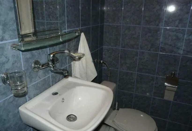 اتاق استاندارد با بالکن و چشم‌انداز دریا, Family Hotel Balchik