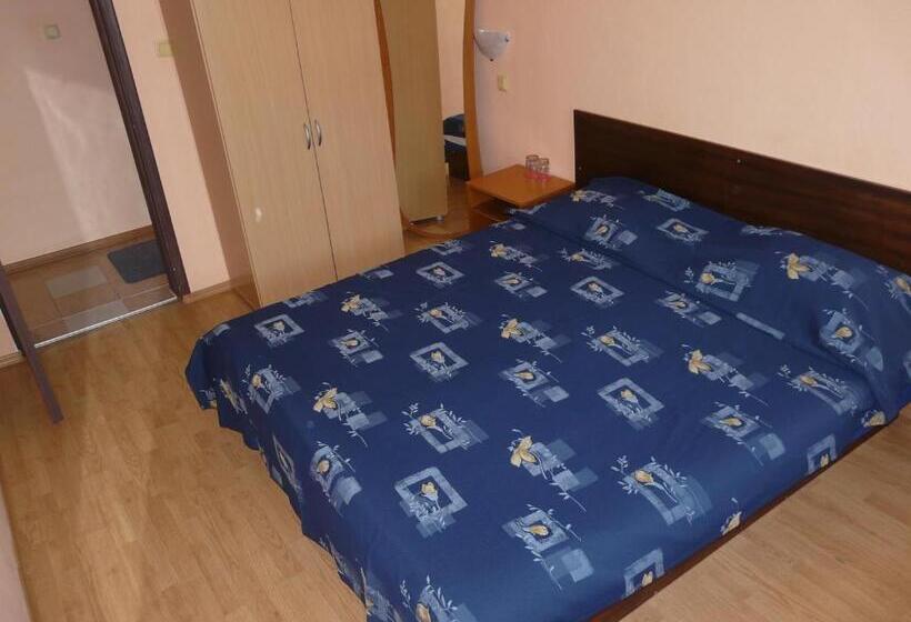 Четырехместный Номер Economy, Family Hotel Balchik
