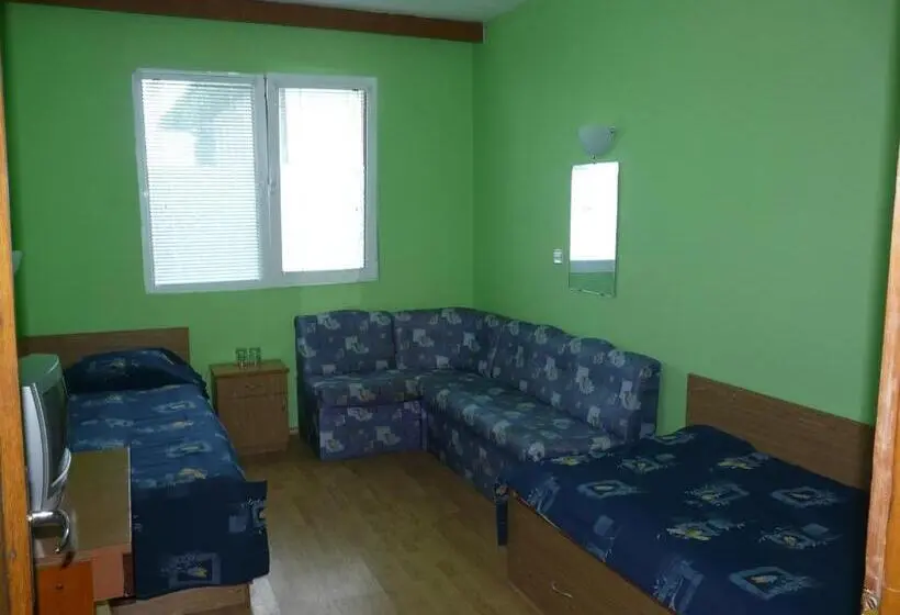 Economy Quadruple Room, Family Hotel Balchik