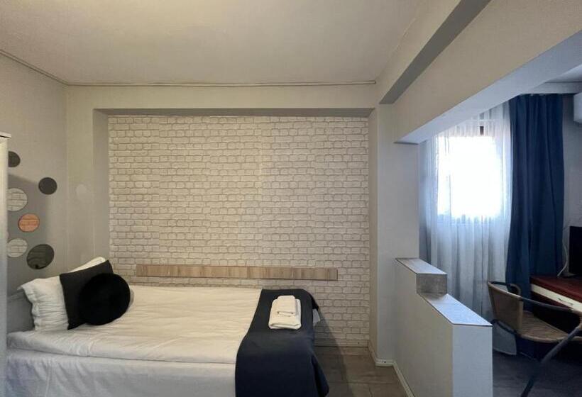 חדר סטנדרט יחיד, Family Hotel Central