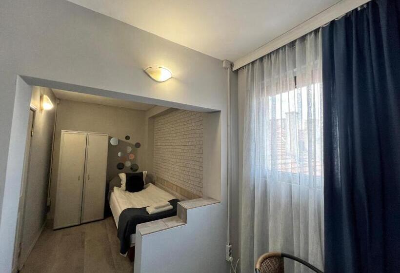 스탠다드 싱글 룸, Family Hotel Central