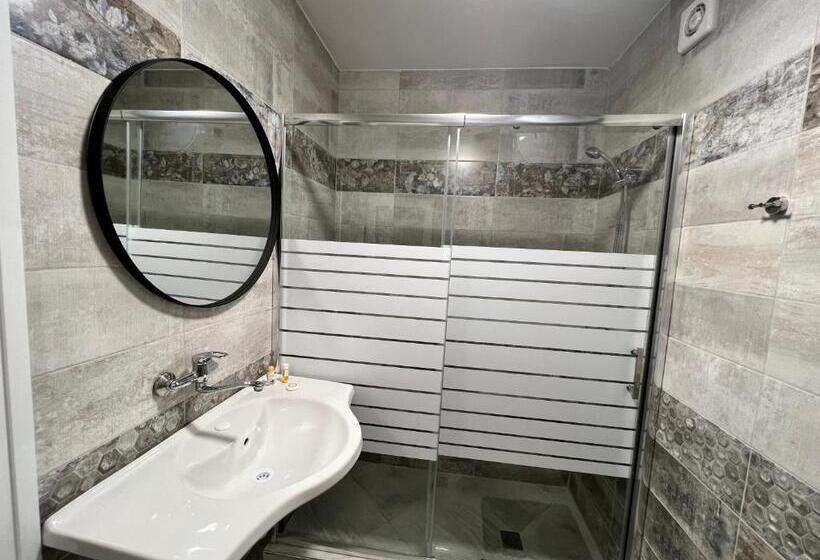 דירת שני חדרים, Family Hotel Central