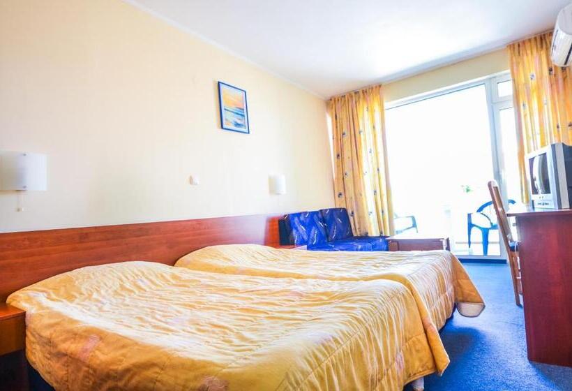 Номер Стандарт с Балконом, Family Hotel Eliri