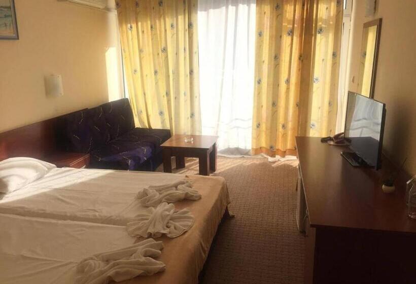 Номер Стандарт с Балконом, Family Hotel Eliri