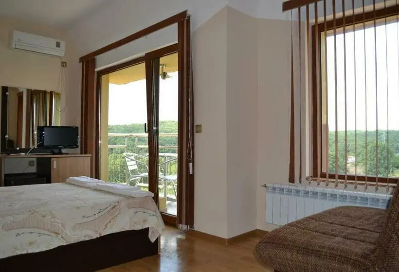 Standard-huone Parveke, Family Hotel Saint George