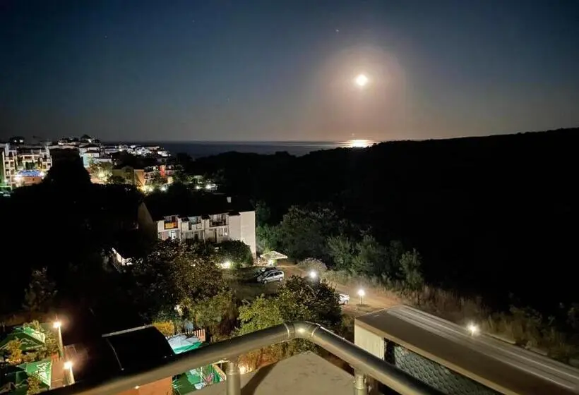 Standard-studio Parveke, Family Hotel Saint George