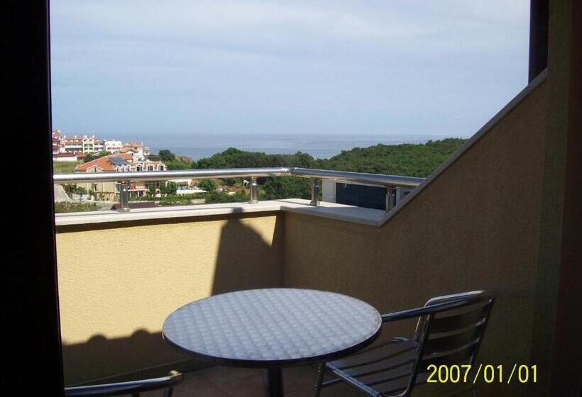 Студио Стандарт с Балконом, Family Hotel Saint George