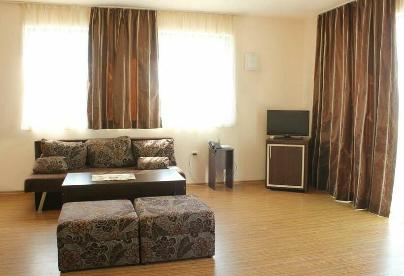 스위트, At The American S