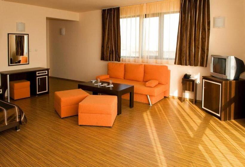 스위트, At The American S