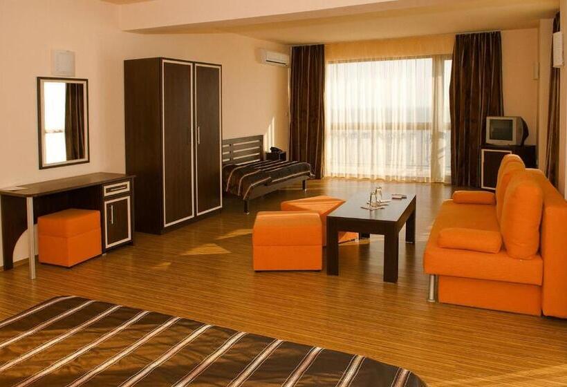 수피리어 스위트, At The American S