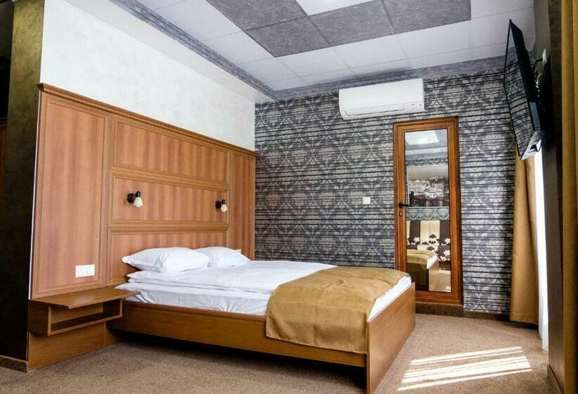 デラックスルーム, Elit