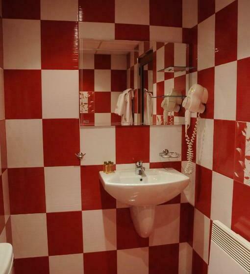 デラックスルーム, Elit