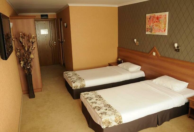 デラックスルーム, Elit