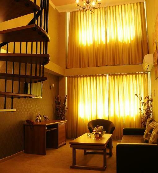 メゾネットスイート, Elit