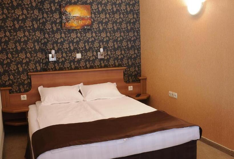 メゾネットスイート, Elit