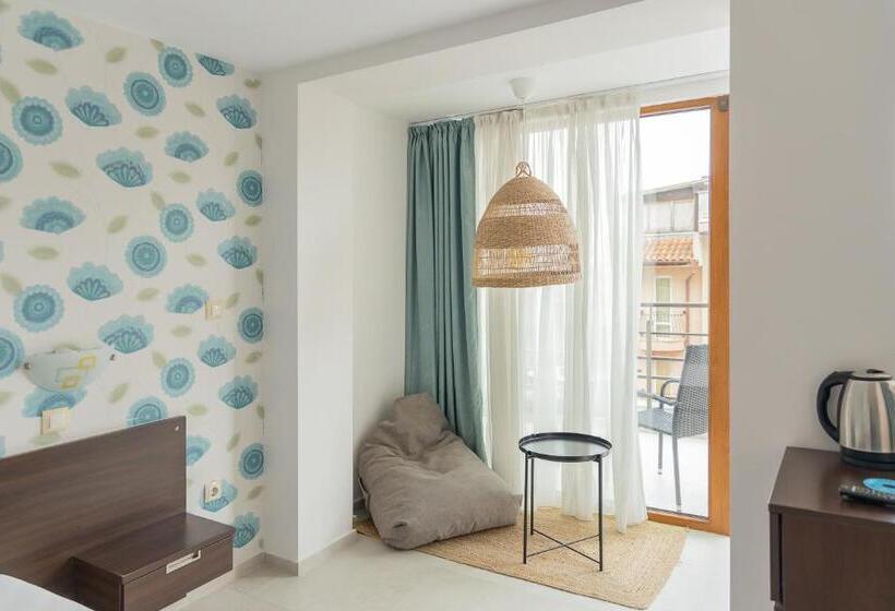 海景标准间带阳台, Ema