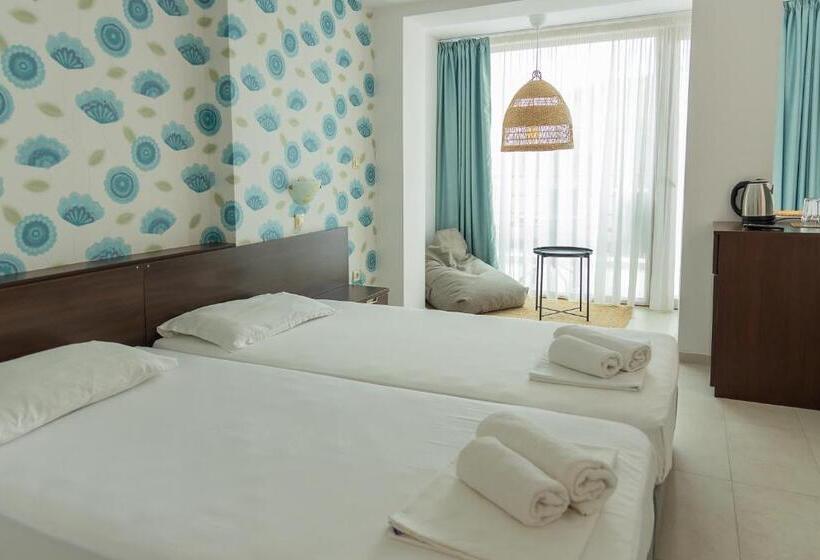 海景标准间带阳台, Ema