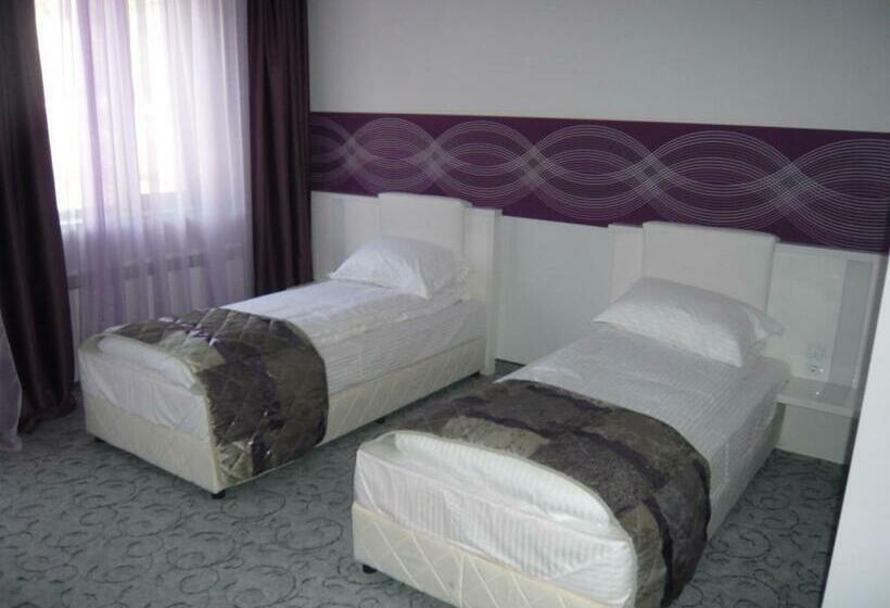 غرفة قياسية مزوَّدة بشُرفة, Enira Spa