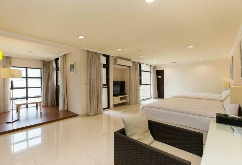 اتاق استاندارد چهار تخته, F Hotel Sanyi