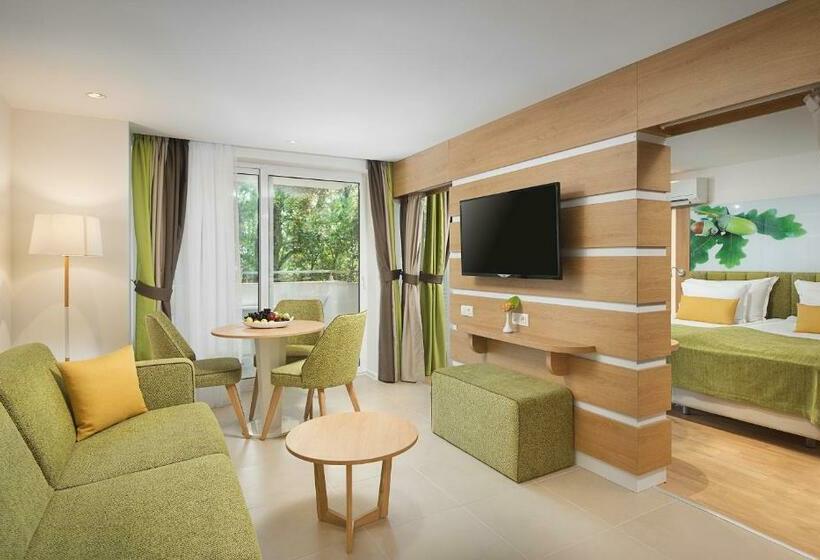 Студио Стандарт с Балконом, Forest Beach