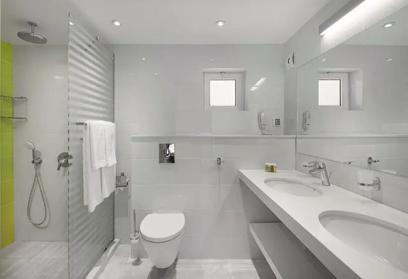 Deluxe-studio, Forest Beach
