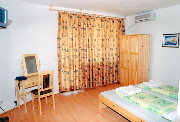 Quarto Estandar, Gerdjika