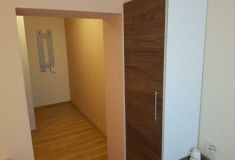 발코니 스탠다드 싱글 룸, Hanovete