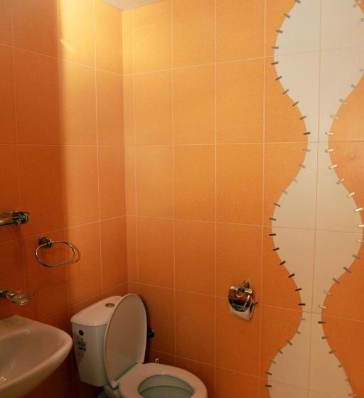 스탠다드 트리플 룸, Hanovete