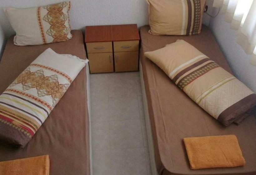 スタンダードルーム, Mario Complex