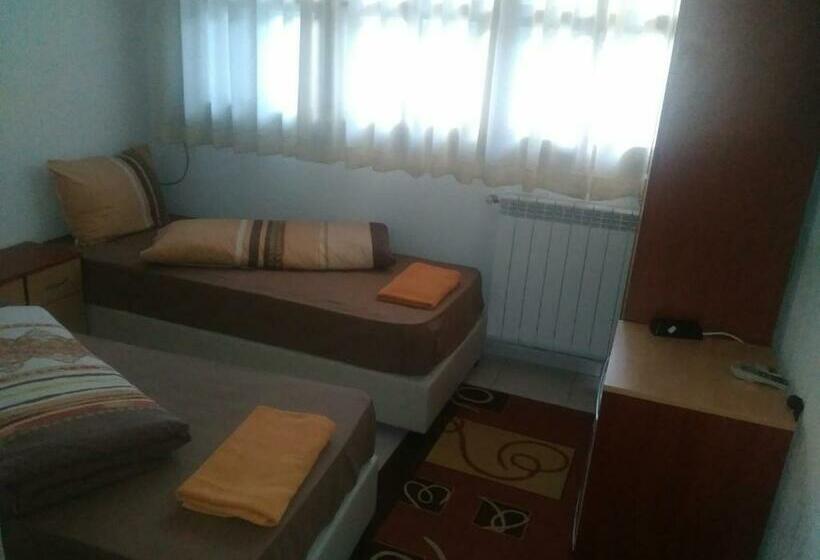 スタンダードルーム, Mario Complex