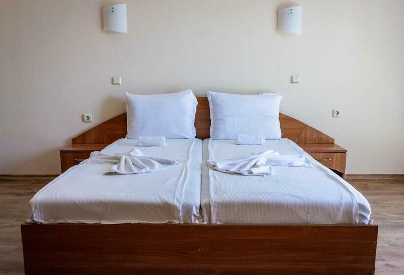 Номер Стандарт с Балконом, Milan