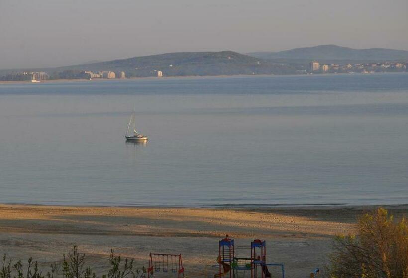 غرفة قياسية مطلّة علي البحر, Princess Residence