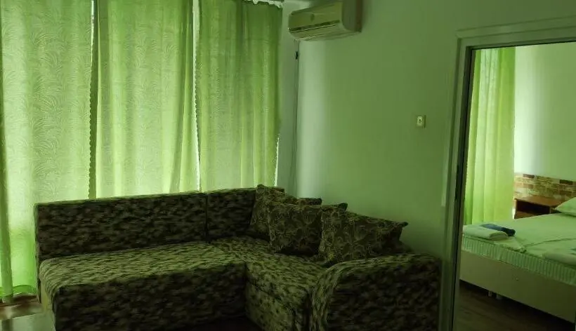 Appartamento 1 Camera da Letto Vista Mare con Balcone, Rai