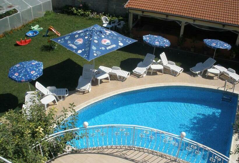 标准间带阳台, Sunny Park