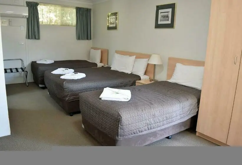Standard-huone, Ten Dollar Town Motel