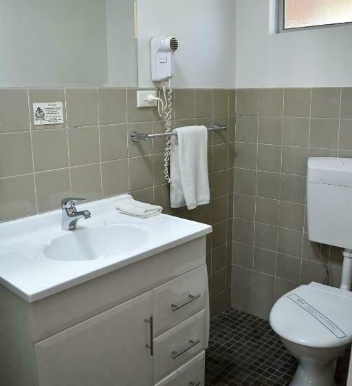 标准间, Ten Dollar Town Motel