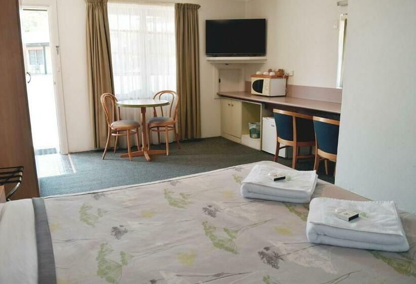 标准间, Ten Dollar Town Motel