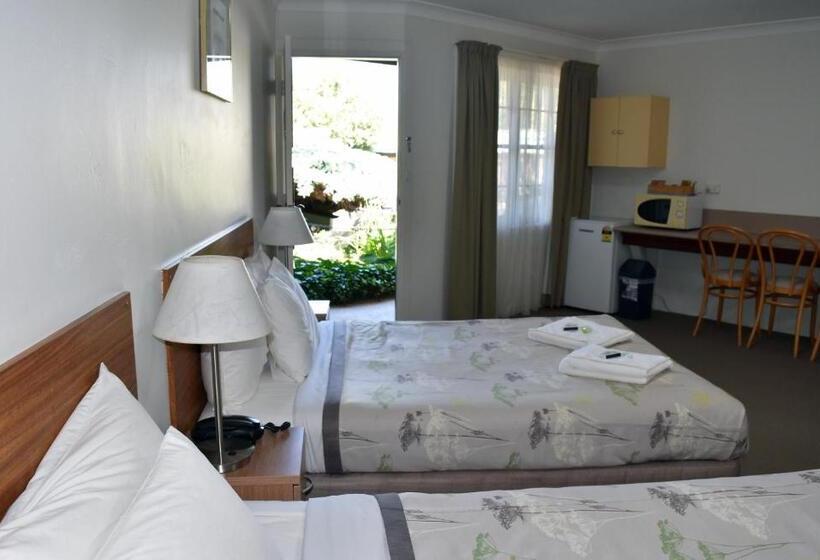 家庭间, Ten Dollar Town Motel