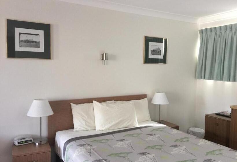 标准间, Ten Dollar Town Motel