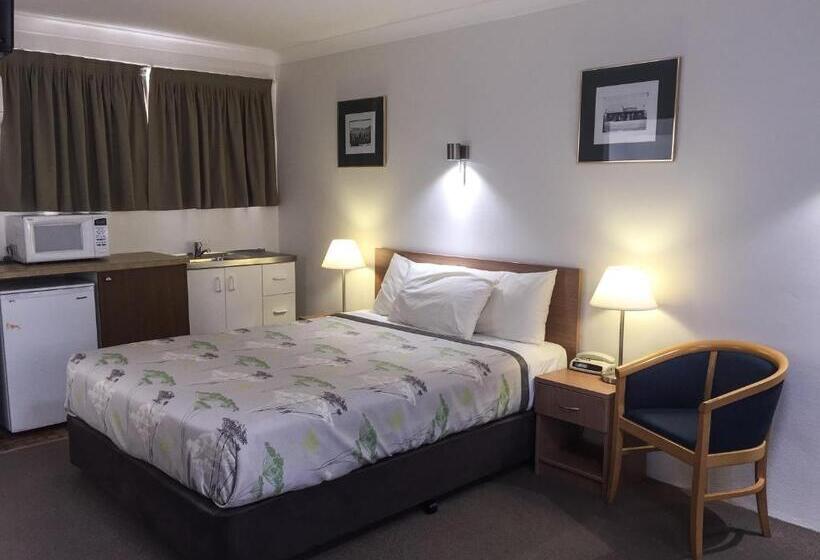 标准间, Ten Dollar Town Motel