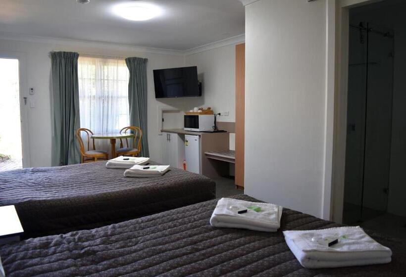 豪华房间, Ten Dollar Town Motel