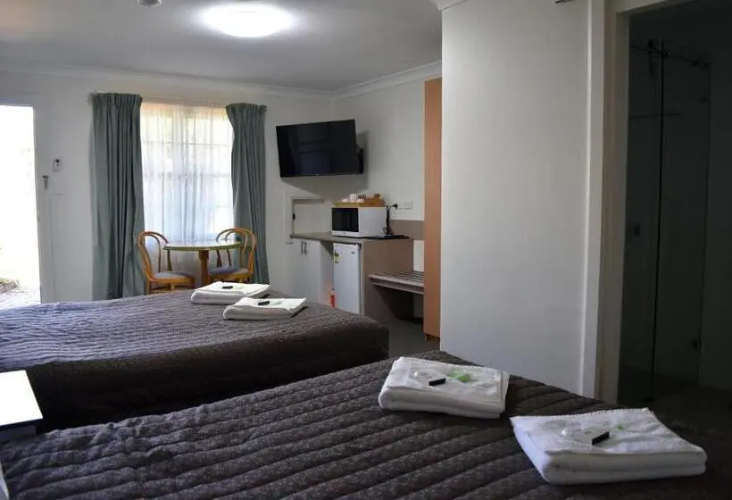 Deluxe-huone, Ten Dollar Town Motel
