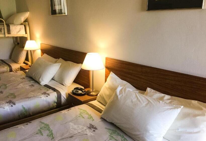 家庭间, Ten Dollar Town Motel