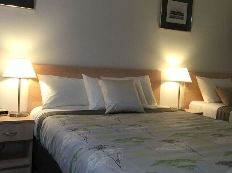 标准间, Ten Dollar Town Motel