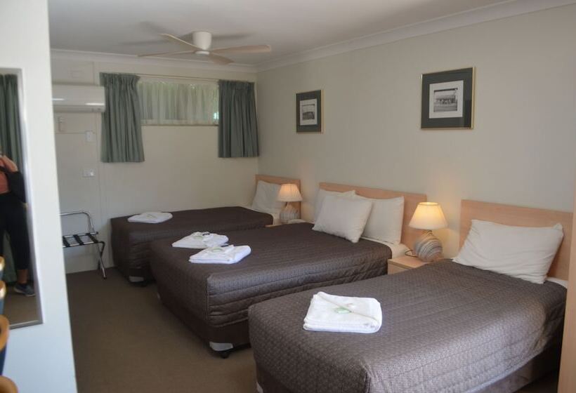 家庭间, Ten Dollar Town Motel