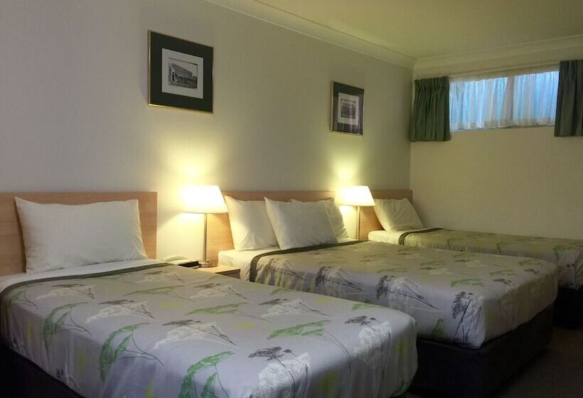 家庭间, Ten Dollar Town Motel